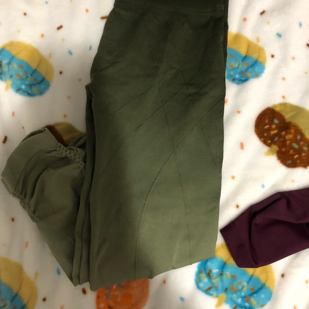 Capri forever 21 workout leggings.